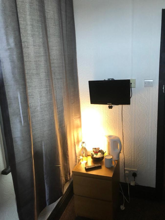 The Imperial Hotel วอร์ริงตัน ภายนอก รูปภาพ